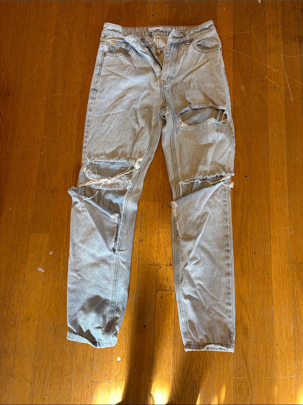 Adika Light Gray Distressed Boyfriend Jeans